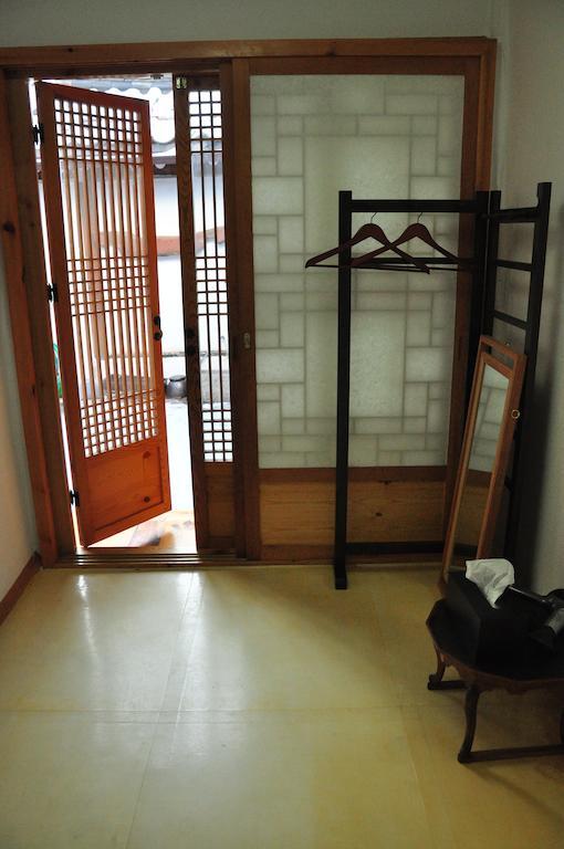 Hueahn Hanok Guesthouse Seoul Bilik gambar